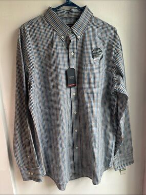NWT Men’s Large Arrow  Wrinkle  Free Button-Down Shirt